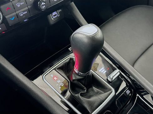 Certified 2025 Jeep Compass Limited AWD/4WD image 24