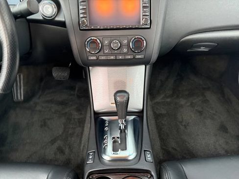 Used 2012 Nissan Altima 3.5 SR w/ Sport Pkg FWD image 11