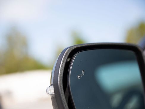 Used 2024 Ford Edge Titanium image 10