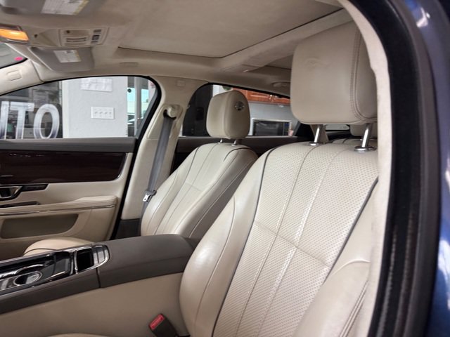 Used 2014 Jaguar XJ L Portfolio RWD image 7