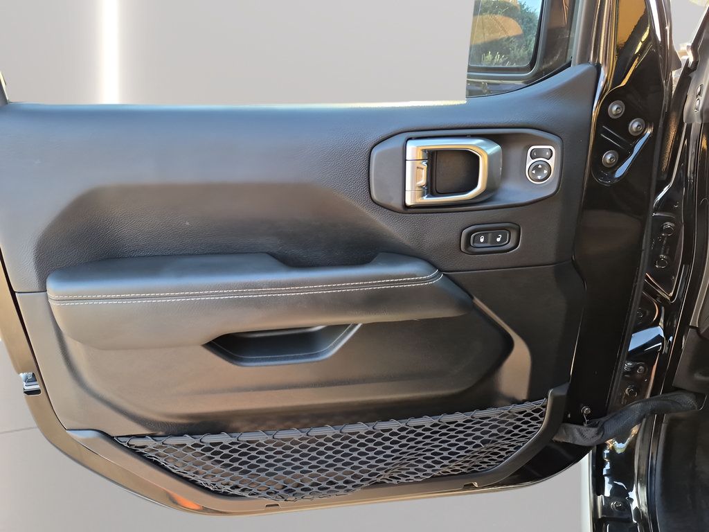 Used 2021 Jeep Wrangler Unlimited Rubicon AWD/4WD image 23