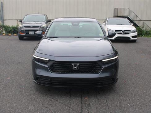 Used 2023 Honda Accord EX image 3