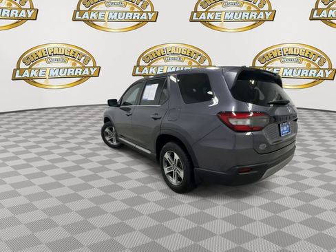 Used 2025 Honda Pilot EX-L image 9