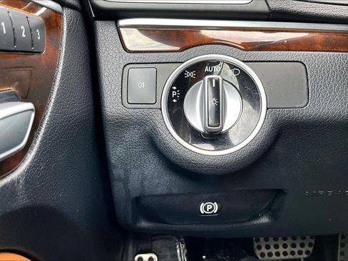 Used 2014 Mercedes-Benz E 350 Coupe image 34