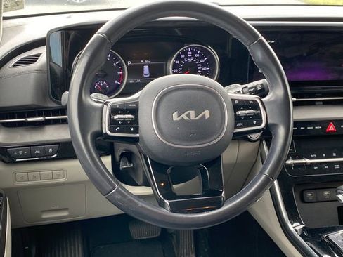 Used 2022 Kia Carnival SX FWD image 17