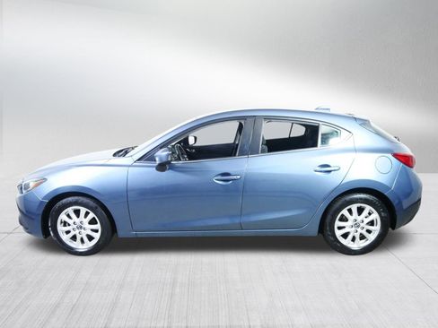 Used 2015 MAZDA MAZDA3 i Touring w/ Technology Package image 4