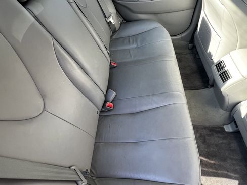 Used 2011 Toyota Camry XLE image 37