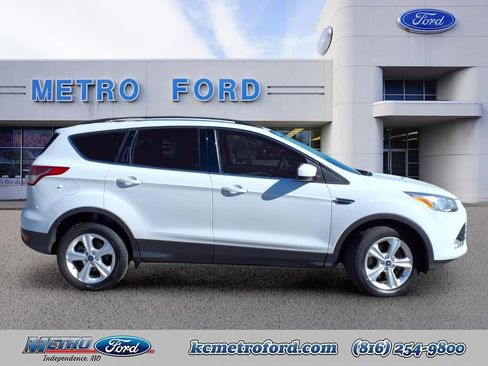 Used 2014 Ford Escape SE w/ Equipment Group 201A AWD/4WD image 2