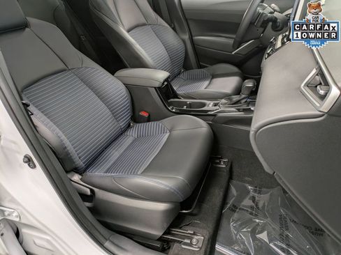 Used 2024 Toyota Corolla Cross AWD Hybrid w/ Convenience Package image 31