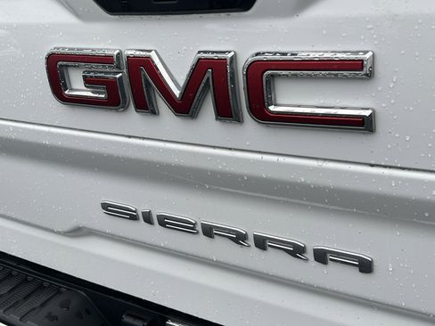 Used 2024 GMC Sierra 3500 AT4 w/ AT4 Premium Plus Package image 8