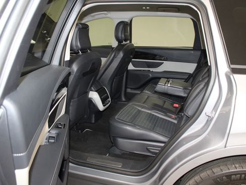 Used 2024 Lincoln Nautilus Reserve image 27