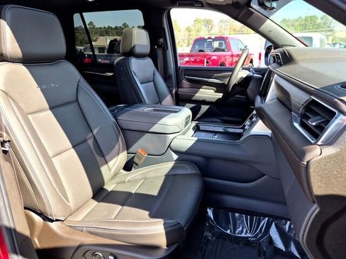 Used 2024 GMC Yukon Denali image 24