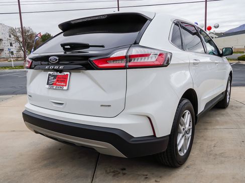 Used 2022 Ford Edge SEL image 8