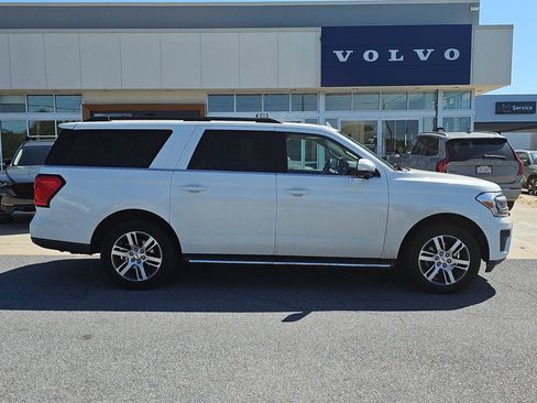 Used 2022 Ford Expedition Max XLT AWD/4WD image 8