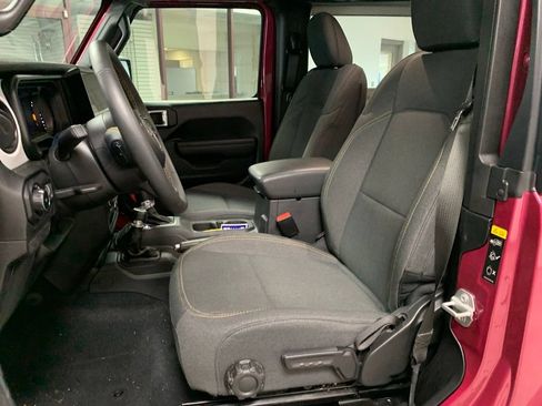 Used 2024 Jeep Wrangler Sport AWD/4WD image 8