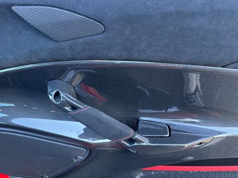 Used 2019 Ferrari 488 Pista Coupe image 18