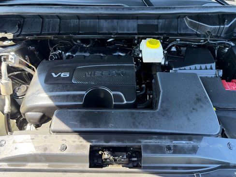 Used 2023 Nissan Pathfinder SL w/ Black Appearance Package FWD image 41