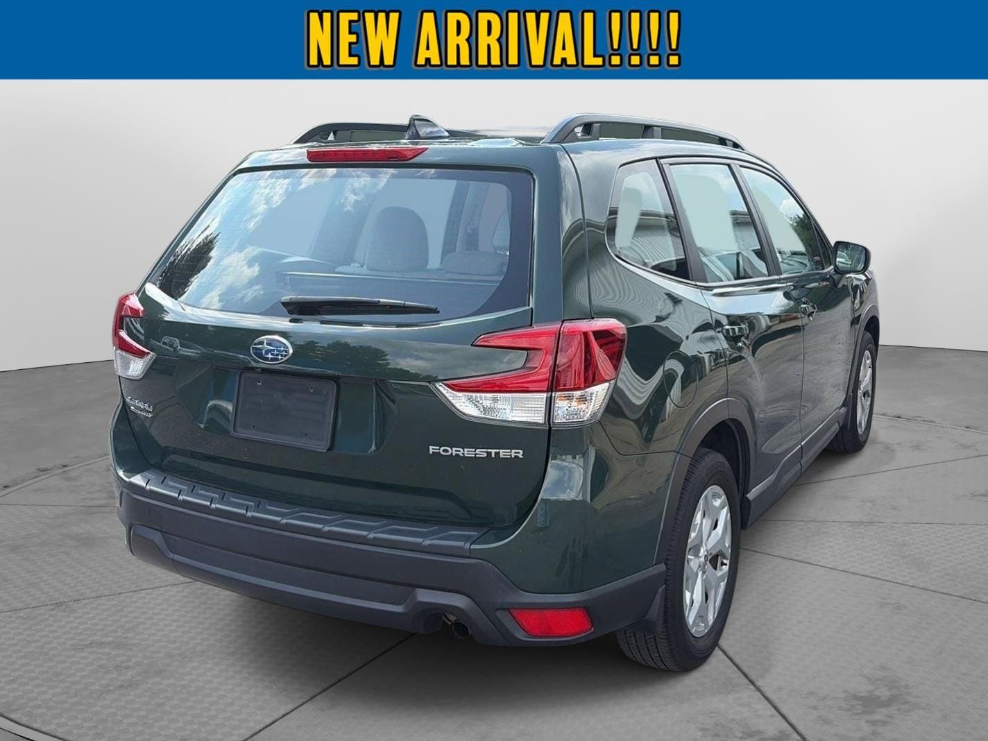 Used 2024 Subaru Forester AWD/4WD image 4