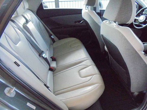 Used 2024 Hyundai Elantra Limited FWD image 10