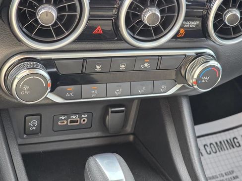 Used 2025 Nissan Sentra SV FWD image 18