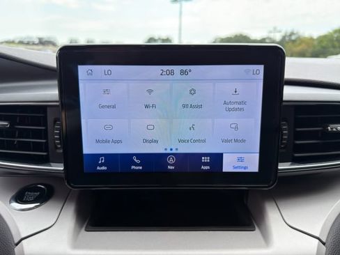 Used 2023 Ford Explorer XLT w/ Equipment Group 202A AWD/4WD image 32