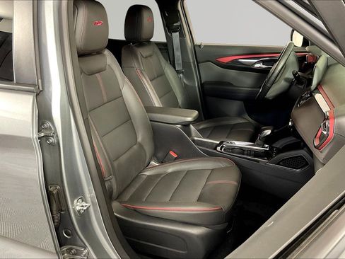 Used 2025 Chevrolet TrailBlazer RS w/ Driver Confidence Package image 27