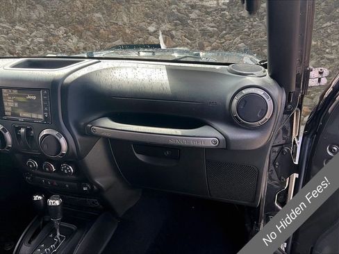 Used 2018 Jeep Wrangler Sport AWD/4WD image 15