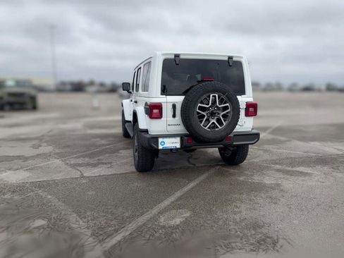 New 2026 Jeep Wrangler Sahara image 9