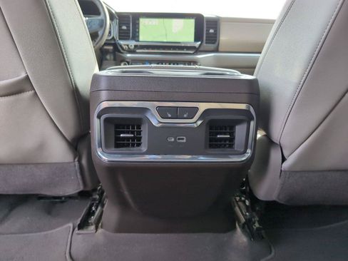 Used 2022 GMC Sierra 1500 SLT w/ SLT Premium Plus Package AWD/4WD image 37