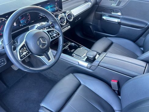 Used 2022 Mercedes-Benz GLB 250 image 4