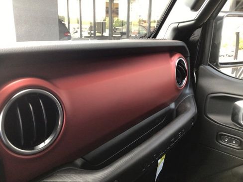 Used 2023 Jeep Wrangler Unlimited Rubicon w/ Xtreme 35 Tire Package image 24