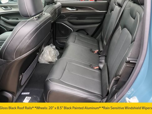 New 2026 Jeep Grand Cherokee Limited image 17