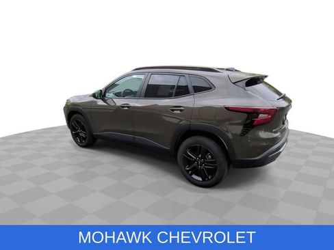 Used 2024 Chevrolet Trax ACTIV w/ Sunroof Package FWD image 7