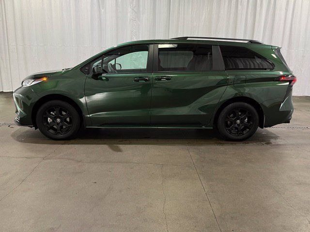 Certified 2026 Toyota Sienna XLE Woodland Edition AWD/4WD image 7