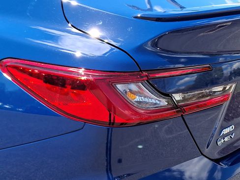 Certified 2025 Toyota Camry SE AWD/4WD image 11