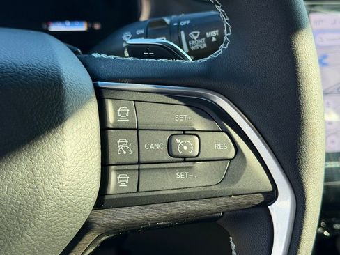 New 2025 Jeep Grand Cherokee L Limited image 14