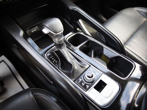 Used 2022 Kia Telluride LX image 17