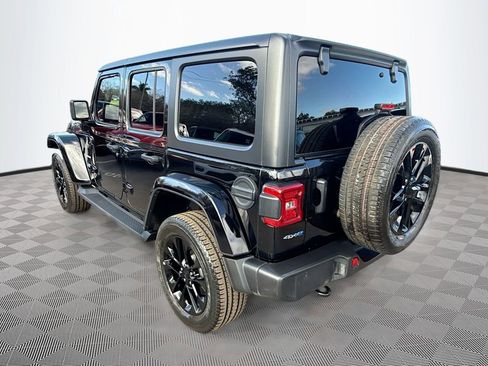 Used 2021 Jeep Wrangler Unlimited Sahara image 5