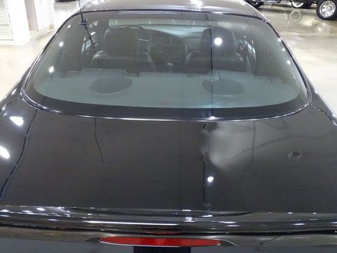 Used 2002 Chevrolet Monte Carlo SS w/ Pace Car Replica Pkg FWD image 28