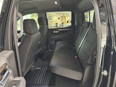 New 2026 Chevrolet Silverado 1500 LT w/ Z71 Off-Road Package image 13