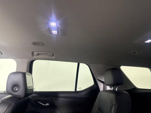 Used 2020 Chevrolet Traverse RS FWD image 29