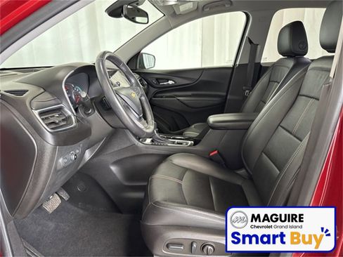 Used 2022 Chevrolet Equinox Premier image 3