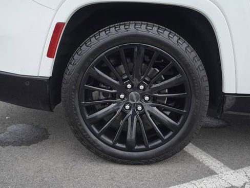 Used 2024 Jeep Grand Wagoneer L Series III image 46