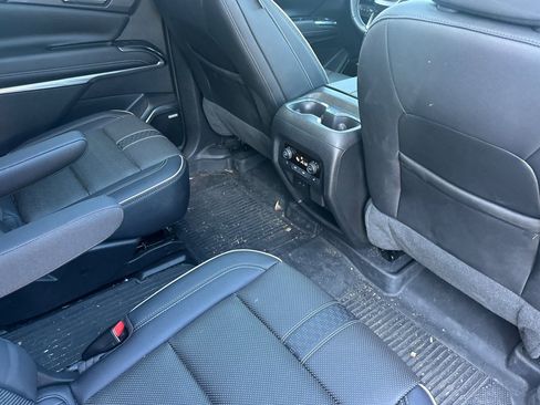 Used 2025 Chevrolet Traverse High Country w/ LPO, Floor Liner Package AWD/4WD image 18