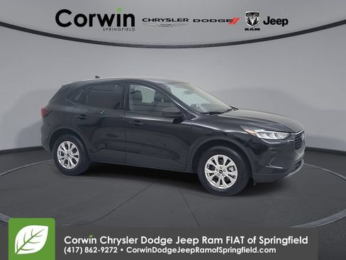 Used 2025 Ford Escape Active AWD/4WD image 1