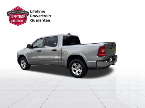 Used 2025 RAM 1500 Big Horn AWD/4WD image 3
