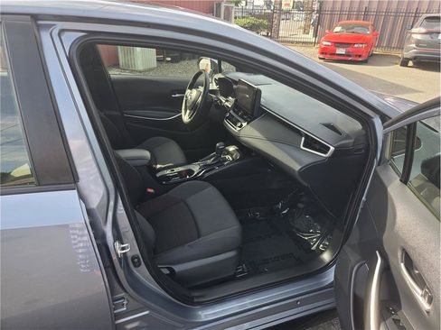 Used 2024 Toyota Corolla SE w/ SE Package FWD image 24