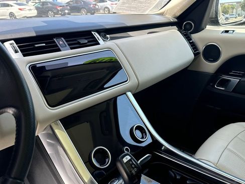 Used 2019 Land Rover Range Rover Sport HSE AWD/4WD image 15