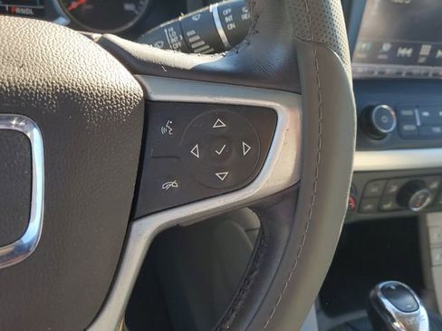 Used 2018 GMC Acadia SLT image 23