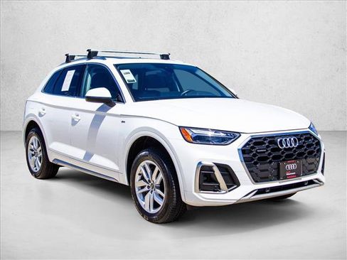 Certified 2023 Audi Q5 2.0T Premium w/ Convenience Package AWD/4WD image 3